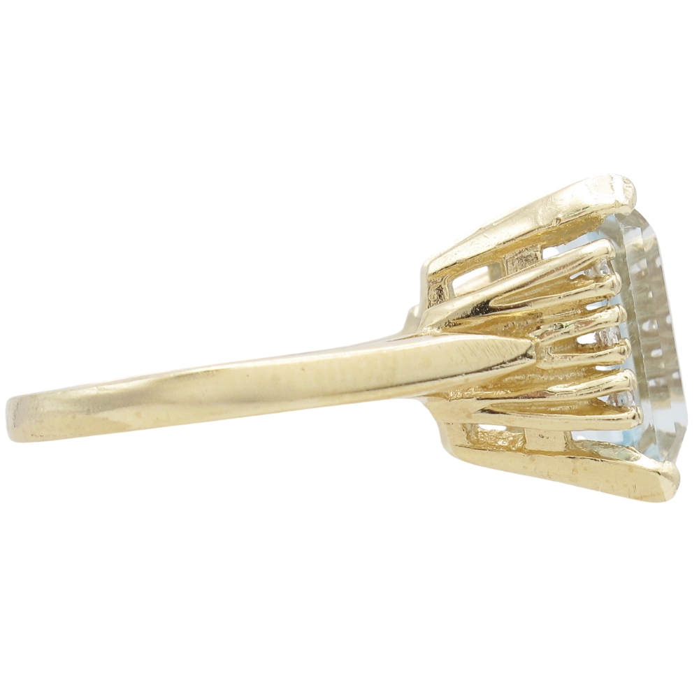 6.52ctw Aquamarine Ring with Diamond Accents in 14K Gold side 6.52ctw Aquamarine Ring with Diamond Accents in 14K Gold side