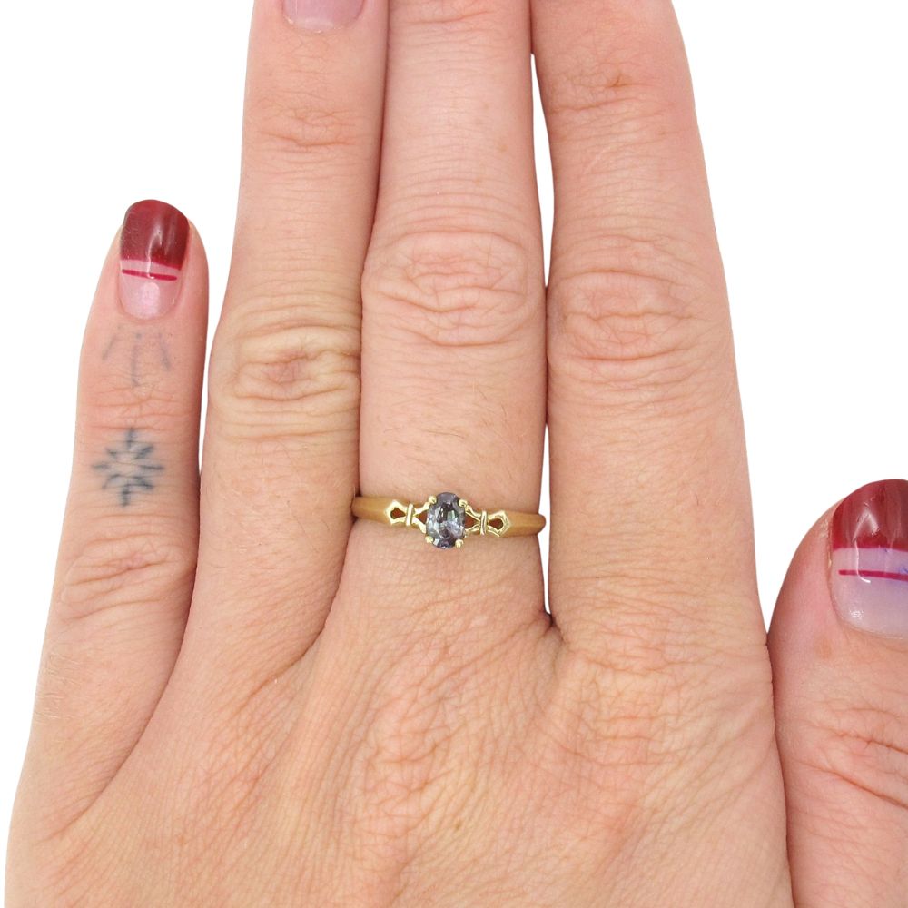 0.35ct Oval Natural Alexandrite Ring 14K Yellow Gold Modeled 0.35ct Oval Natural Alexandrite Ring 14K Yellow Gold Modeled