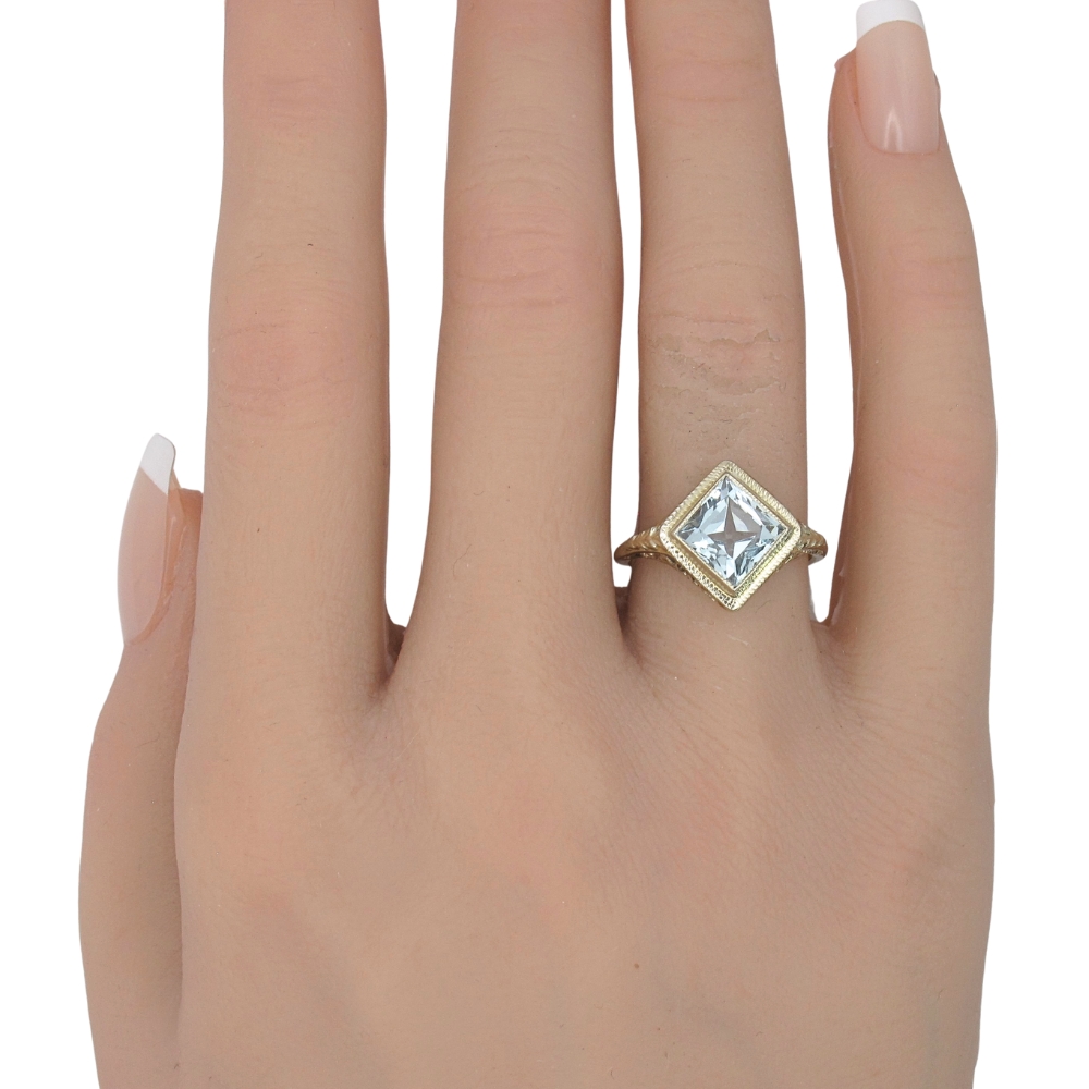 Art Deco 1.91ct Aquamarine Solitaire Ring 14K White Gold worn Art Deco 1.91ct Aquamarine Solitaire Ring 14K White Gold worn