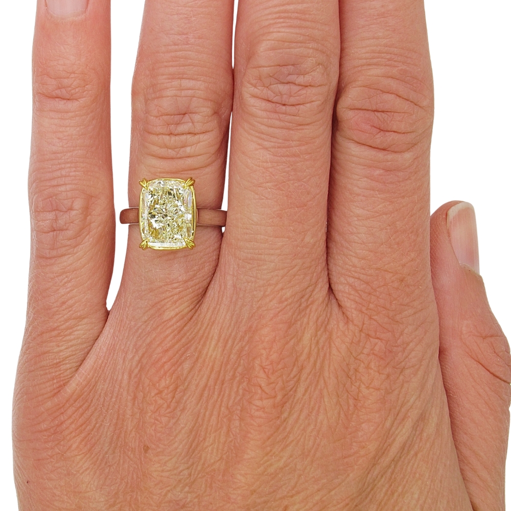 Radiant Cushion 4 carat Yellow Diamond GIA Hand Radiant Cushion 4 carat Yellow Diamond GIA Hand