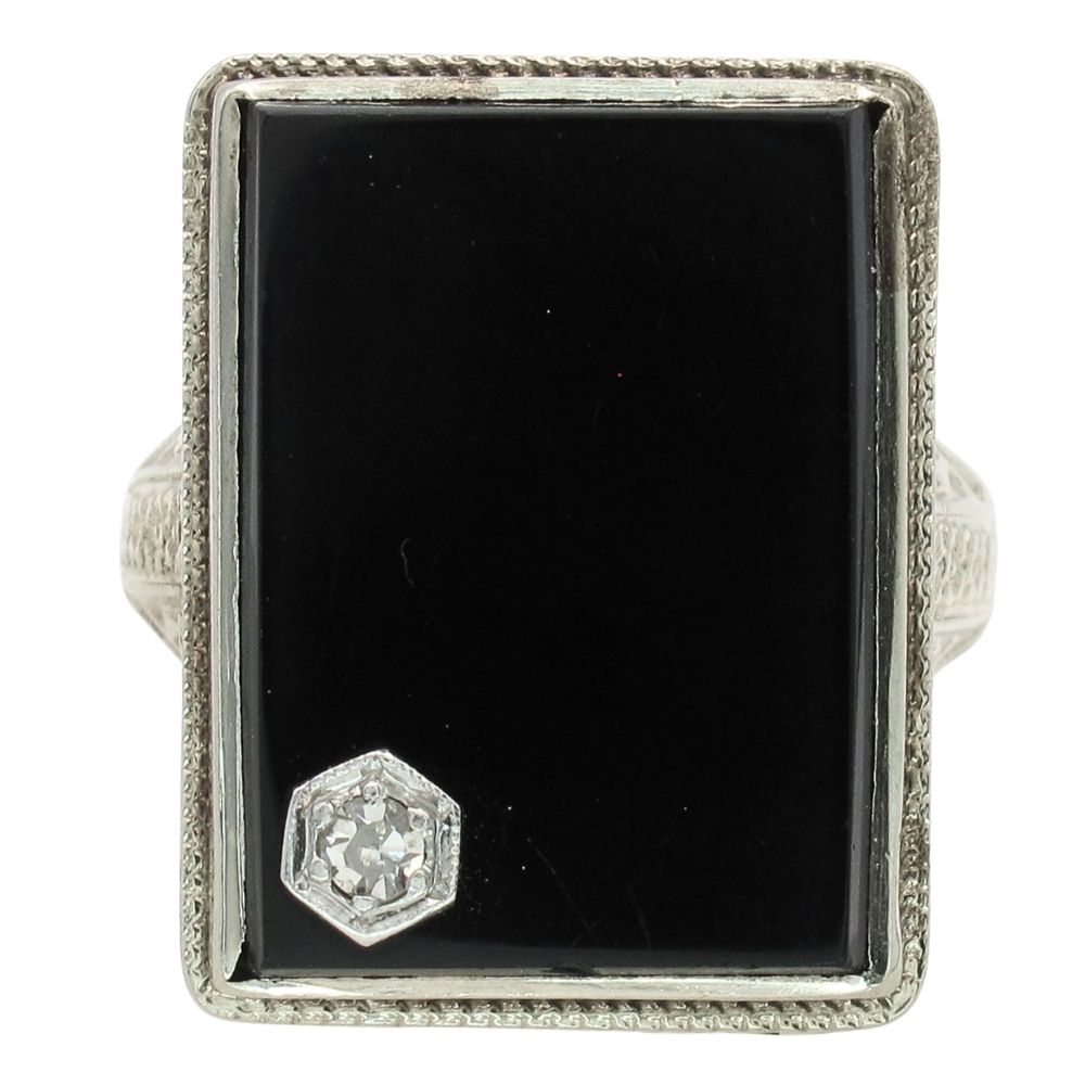 Rectangular Onyx with Filigree Art Deco Ring 14K