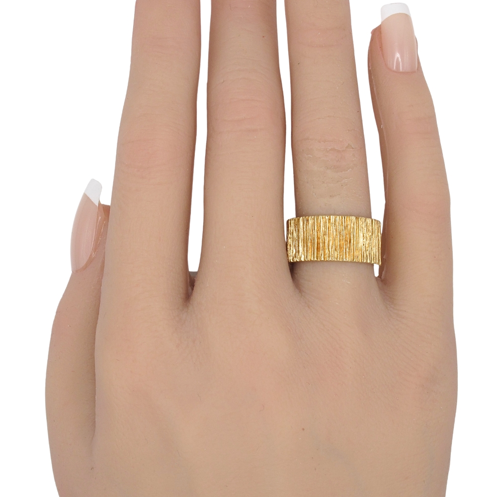 Tiffany & Co Bark Texture Band Ring 14K Gold wornb Tiffany & Co Bark Texture Band Ring 14K Gold worn