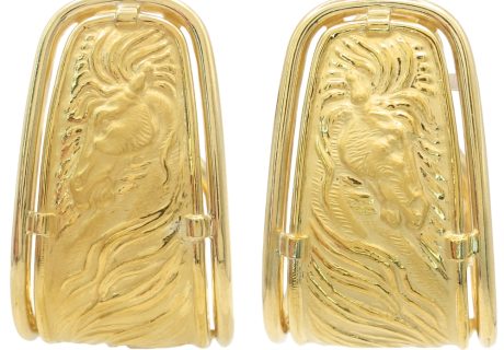 Carrera Y Carrera Equestrian Horse Motif Omega Earrings 18K Gold front