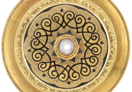 Victorian Era Mourning Double Locket Brooch Pin 18K Gold front