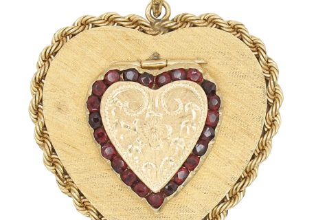 Vintage 2.07ctw Garnet Heart Locket Statement Pendant 14K Gold front