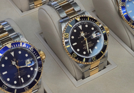 Best Rolex Models For Sale online with 3 Rolex Submariners pictured