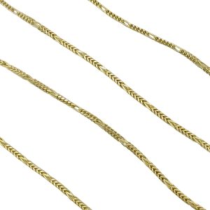 14K Yellow Gold Chain Necklace featuring Alternating Links Close Up View