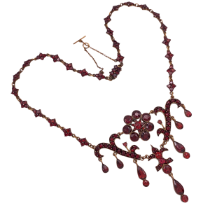 Victorian Era Bohemian Garnet Belle Époque Necklace