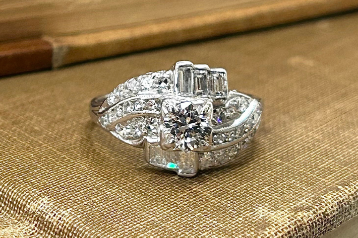 vintage engagement rings are trending