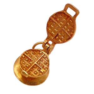 Moving Waffle Iron Charm 14KYG