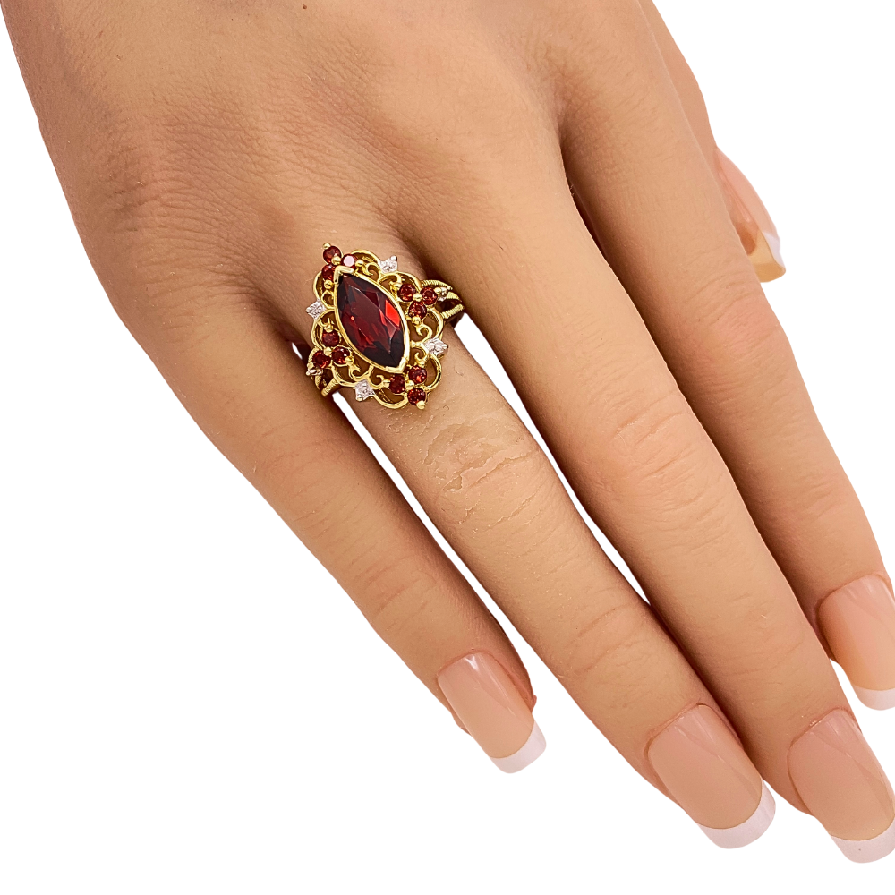 『TEN $RING 金銀 19』 Buy Ornate Victorian Revival Ring Garnet and Diamond 2.69 Carat
