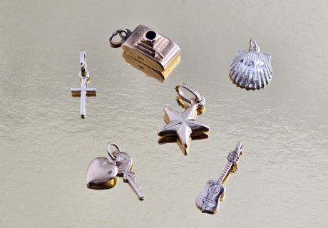 unique gold charms in Tampa Bay at Arnold Jewelers