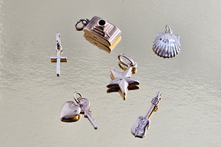 unique gold charms in Tampa Bay at Arnold Jewelers