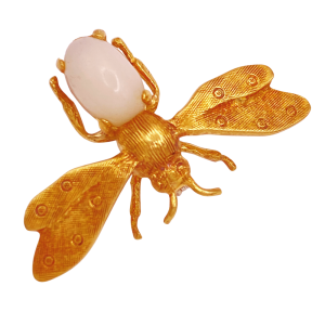 Coral Cabochon Bee Pin 14KYG