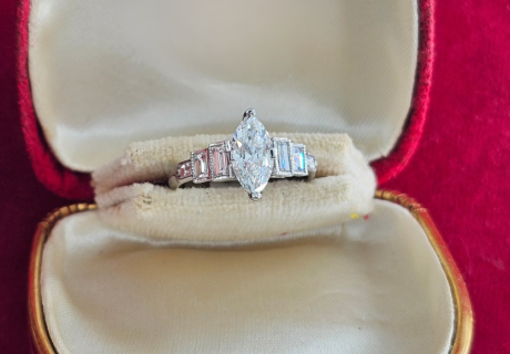 Diamond ring shapes for short fingers