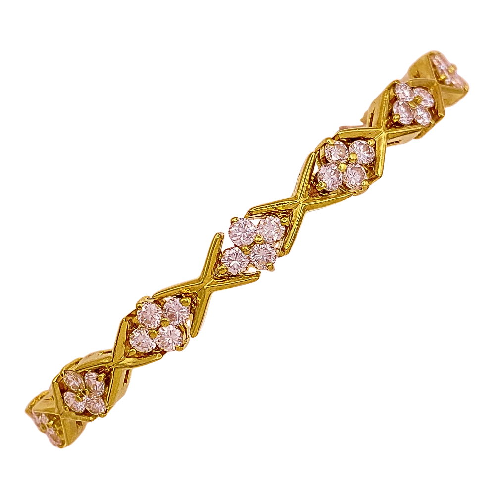 Diamond 4.11 Carat Hug And Kiss XO Bracelet 18K Gold VS2-I, 18.5 Grams